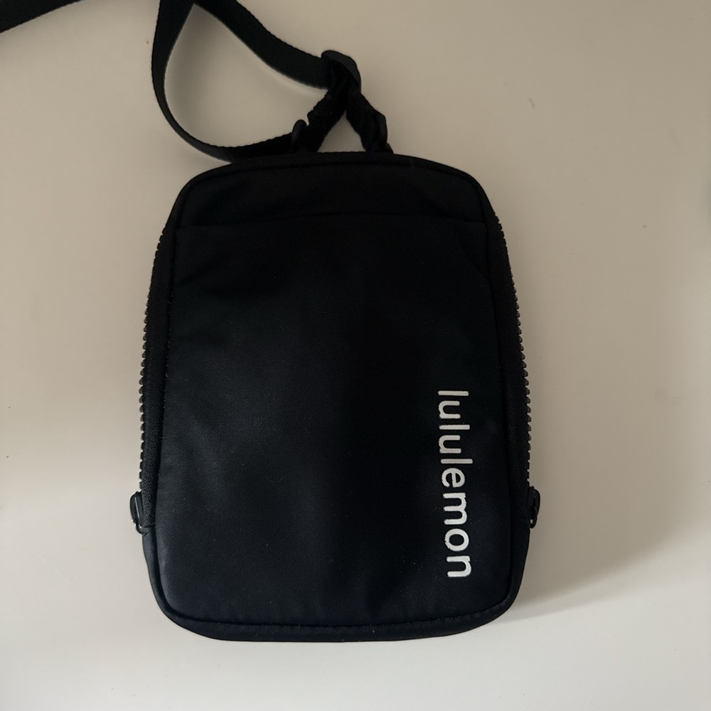 lululemon athletica Black Crossbody Pouch